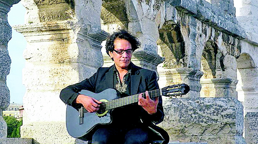 Jose Luis Preza Diaz Guitar